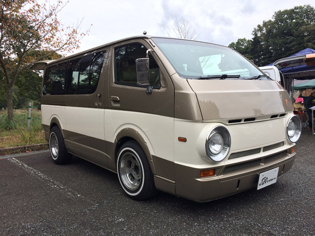 ハイエース
